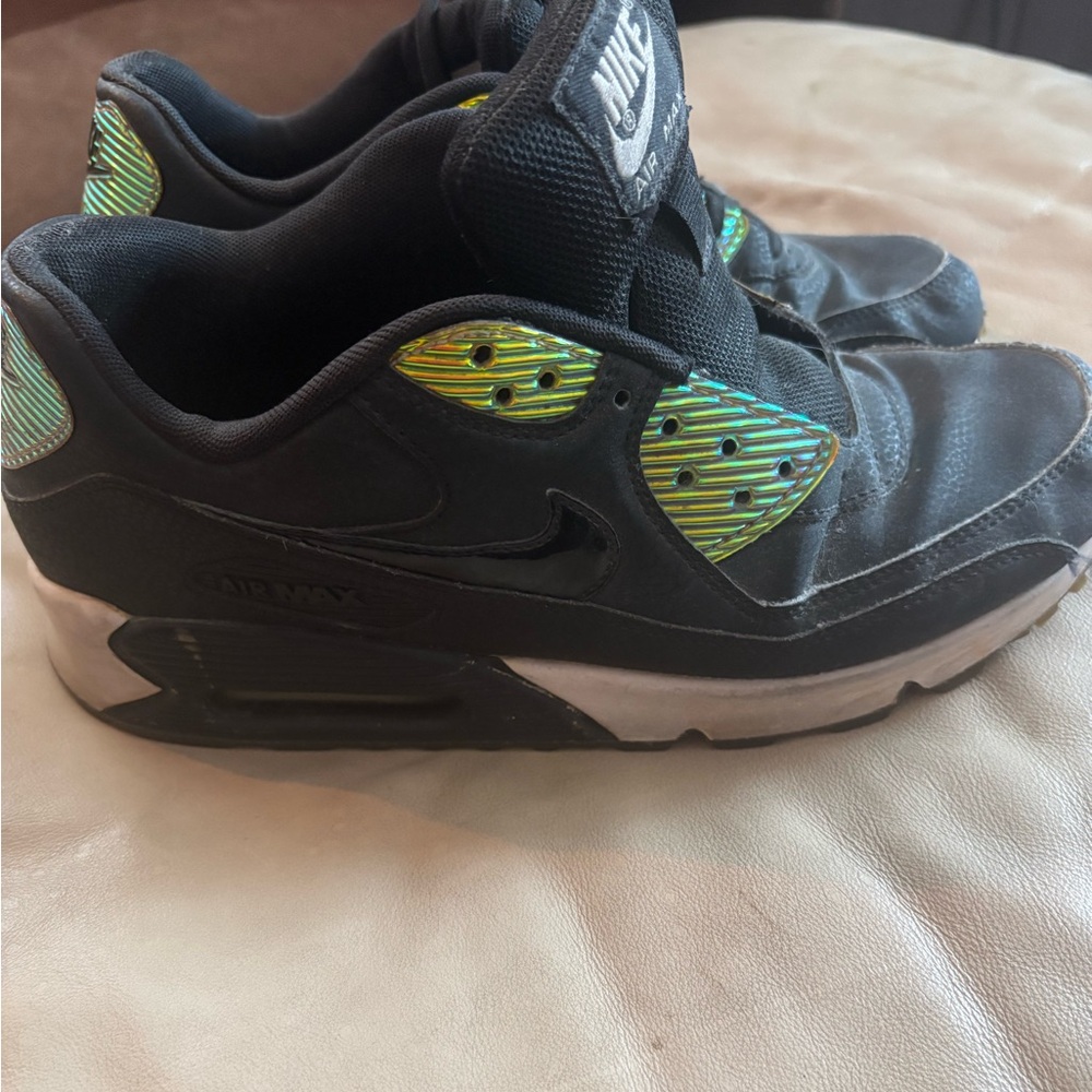 Nike air max Black Sneakers with iridescent Accents